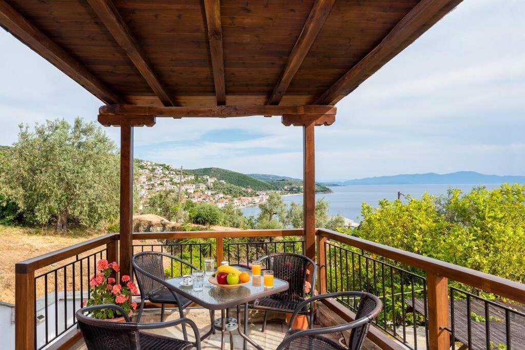 Seaside House With View Over Pagasitikos Афисос Екстериор снимка
